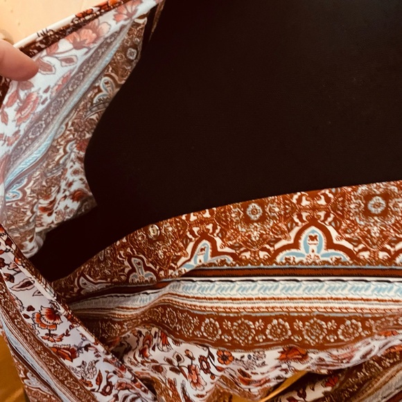 Venus Brown & White Wrap Blouse with Long Sleeves - Picture 3 of 7